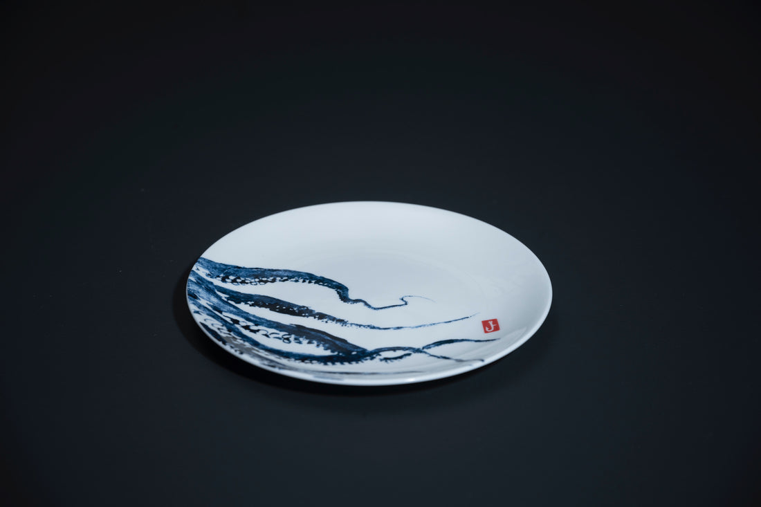 multi tentacle blue 8” plate